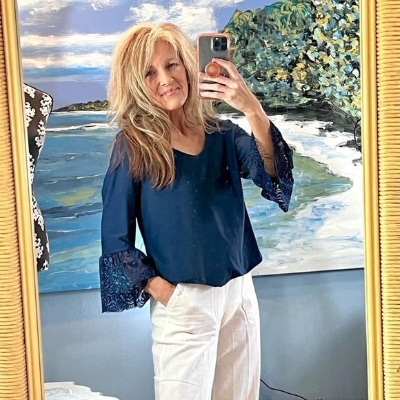 ⭐️Slinky Brand, What a Gorgeous Blouse! Tatted Lace Edging, Sexy, Size MP - Picture 7 of 8